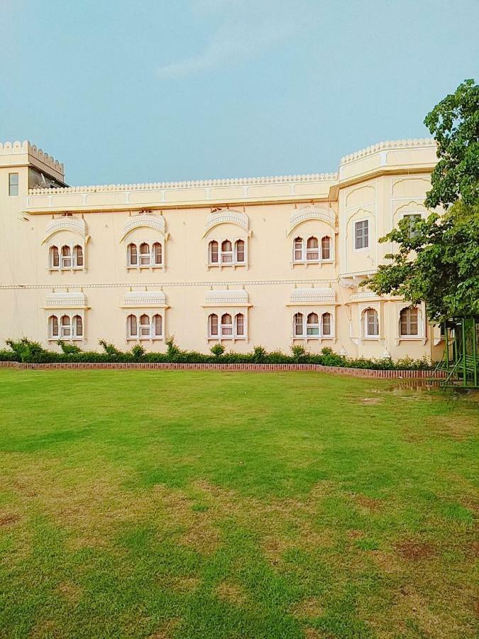 Hotel Jamuna Resort Jhunjhunu エクステリア 写真